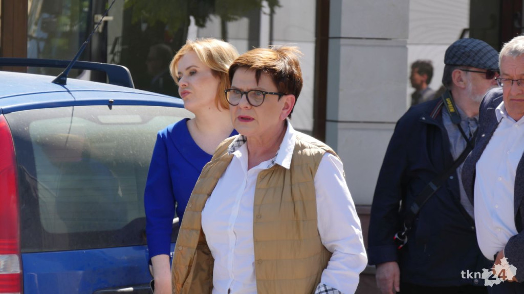 Beata Szydło na rynku w Końskich [wideo, zdjęcia]