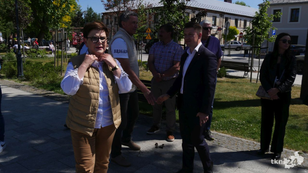 Beata Szydło na rynku w Końskich [wideo, zdjęcia]