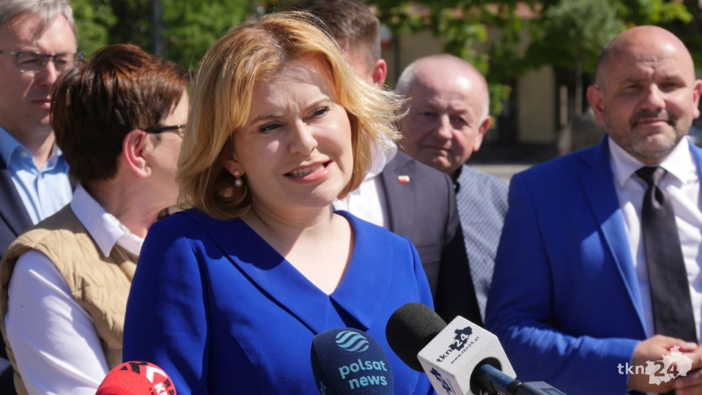 Beata Szydło na rynku w Końskich [wideo, zdjęcia]