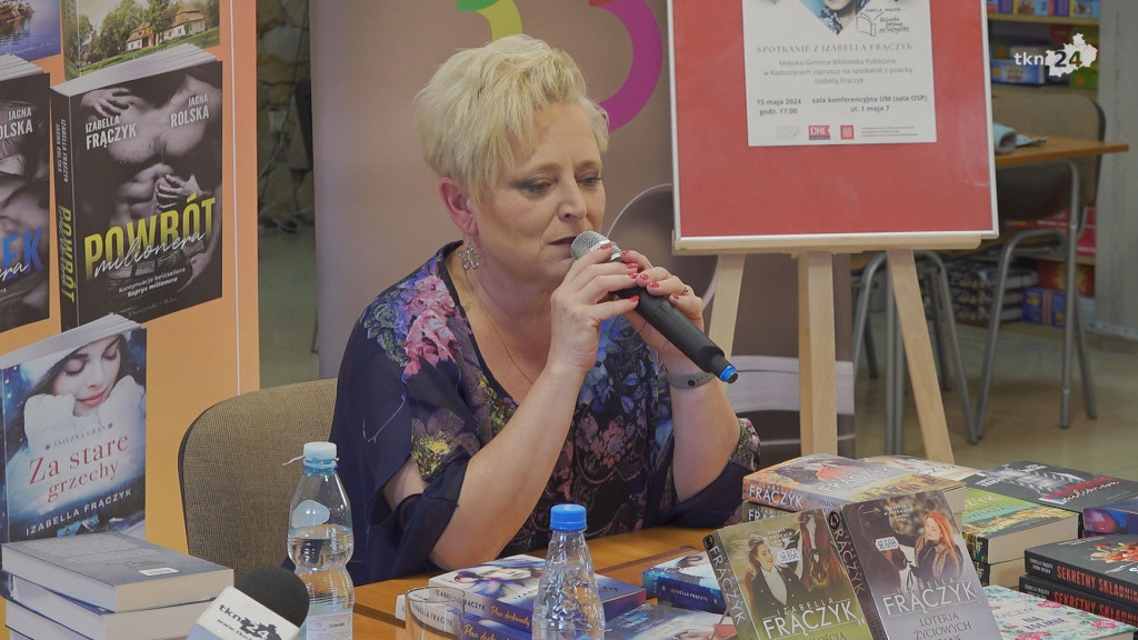 Radoszyce: Spotkanie z pisarką Izabellą Frączyk. Zobaczcie fragmenty [wideo, zdjęcia]