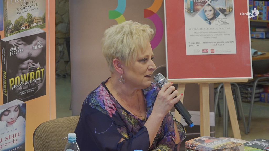 Radoszyce: Spotkanie z pisarką Izabellą Frączyk. Zobaczcie fragmenty [wideo, zdjęcia]