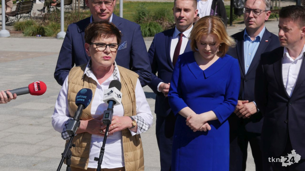 Beata Szydło na rynku w Końskich [wideo, zdjęcia]