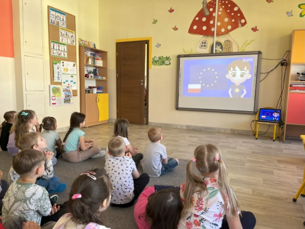 Rozmowy o Europie w szkołach w gminie Końskie [zdjęcia]