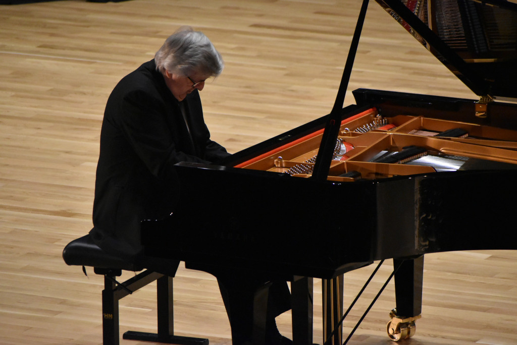 Recital chopinowski wybrzmiał w Koneckim Centrum Kultury [zdjęcia]
