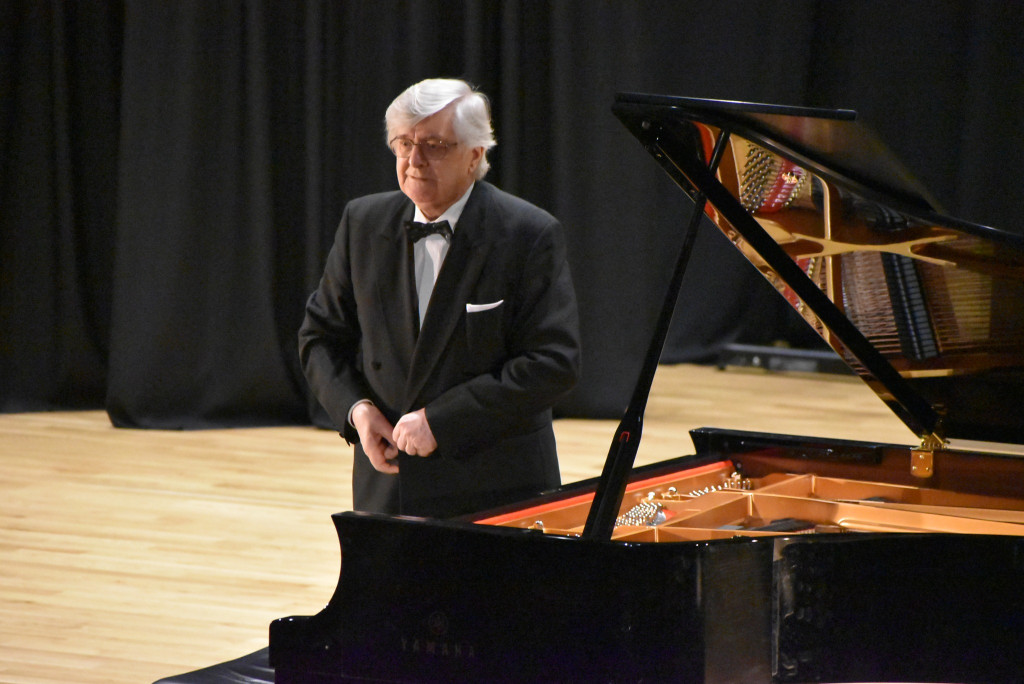 Recital chopinowski wybrzmiał w Koneckim Centrum Kultury [zdjęcia]