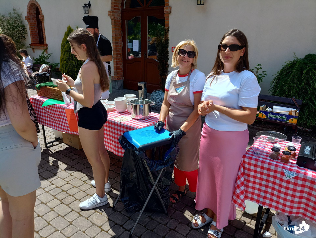 Barszcz chrzanowy najsmaczniejszy na Festiwalu Zup w Niekłaniu [wideo, zdjęcia]
