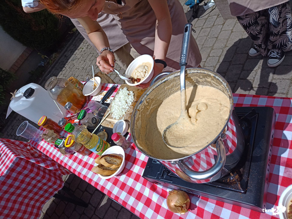 Barszcz chrzanowy najsmaczniejszy na Festiwalu Zup w Niekłaniu [wideo, zdjęcia]