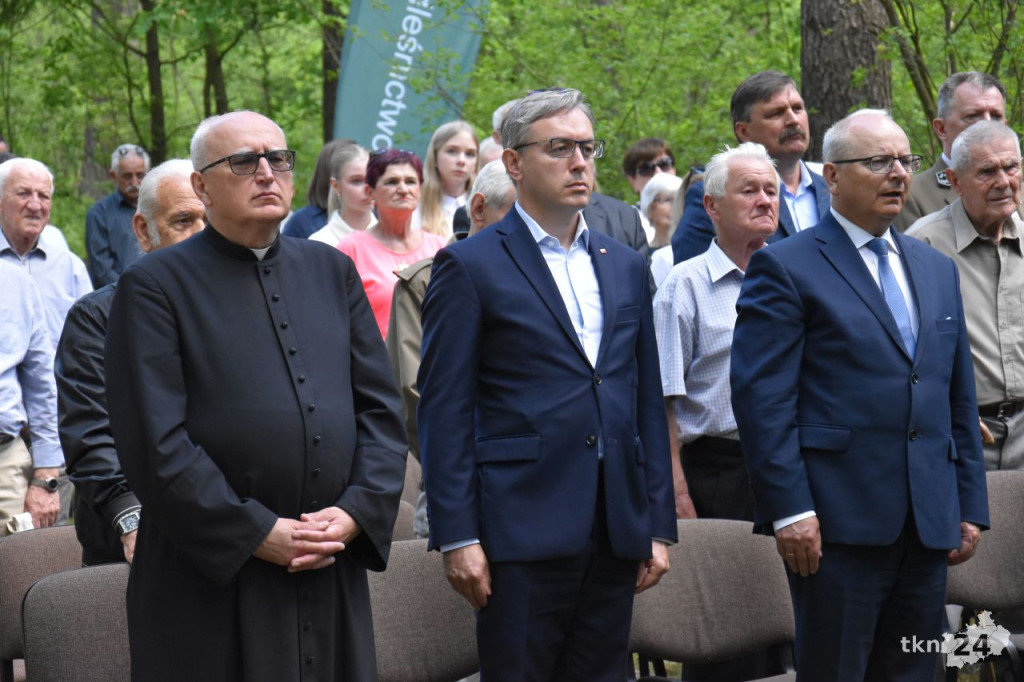 Upamiętnili pomordowanych w Piekle podczas Patriotycznej Majówki [wideo, zdjęcia]