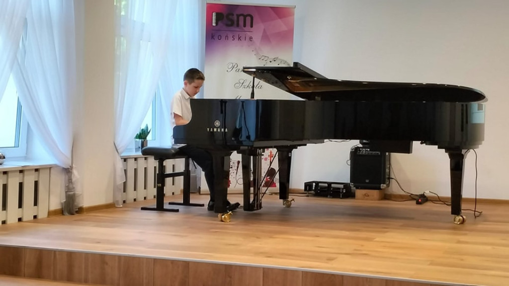Zagrali dla mamy i taty. Piękny koncert w Szkole Muzycznej [wideo, zdjęcia]