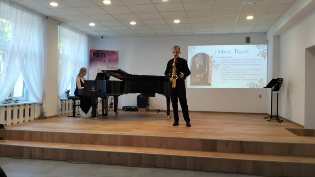 Zagrali dla mamy i taty. Piękny koncert w Szkole Muzycznej [wideo, zdjęcia]