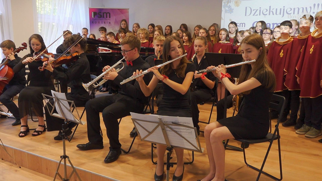Zagrali dla mamy i taty. Piękny koncert w Szkole Muzycznej [wideo, zdjęcia]