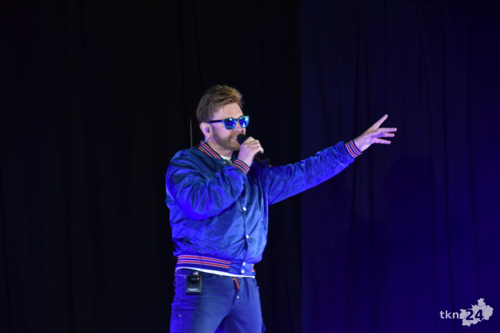 Paweł Stasiak z Papa Dance wystąpił dla mam w Końskich [wideo, zdjęcia]