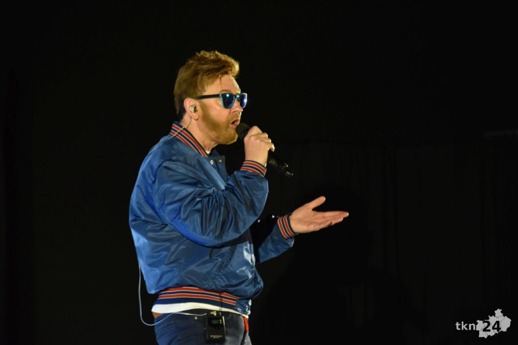 Paweł Stasiak z Papa Dance wystąpił dla mam w Końskich [wideo, zdjęcia]
