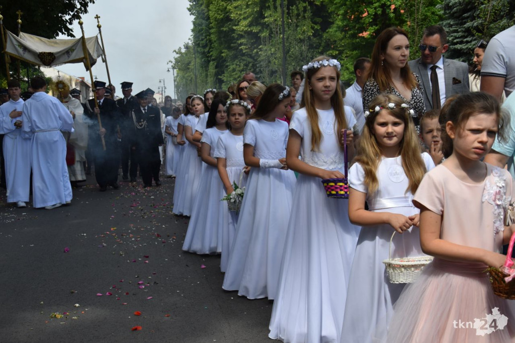 Boże Ciało 2024 w Końskich [wideo, zdjęcia]