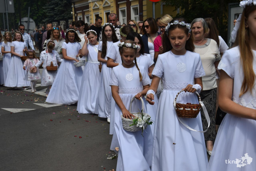 Boże Ciało 2024 w Końskich [wideo, zdjęcia]