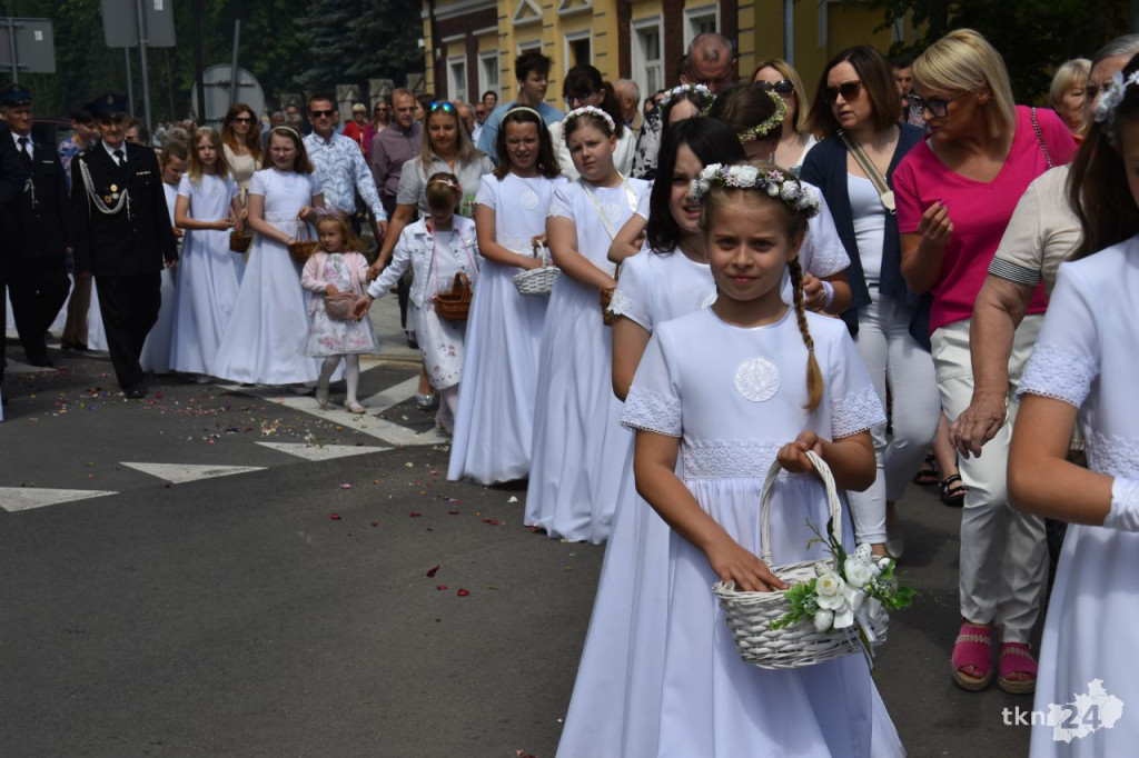 Boże Ciało 2024 w Końskich [wideo, zdjęcia]