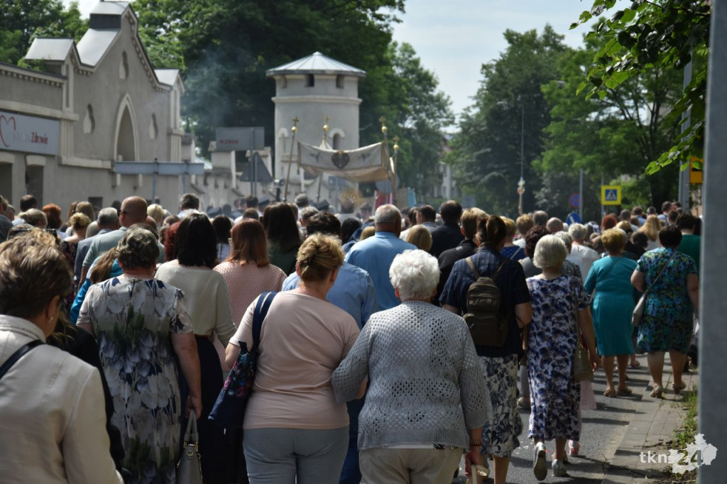 Boże Ciało 2024 w Końskich [wideo, zdjęcia]