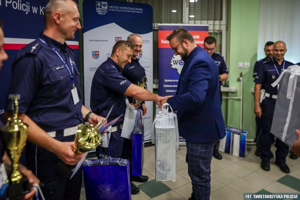 Policjant z Końskich najlepszym w województwie! [zdjęcia]