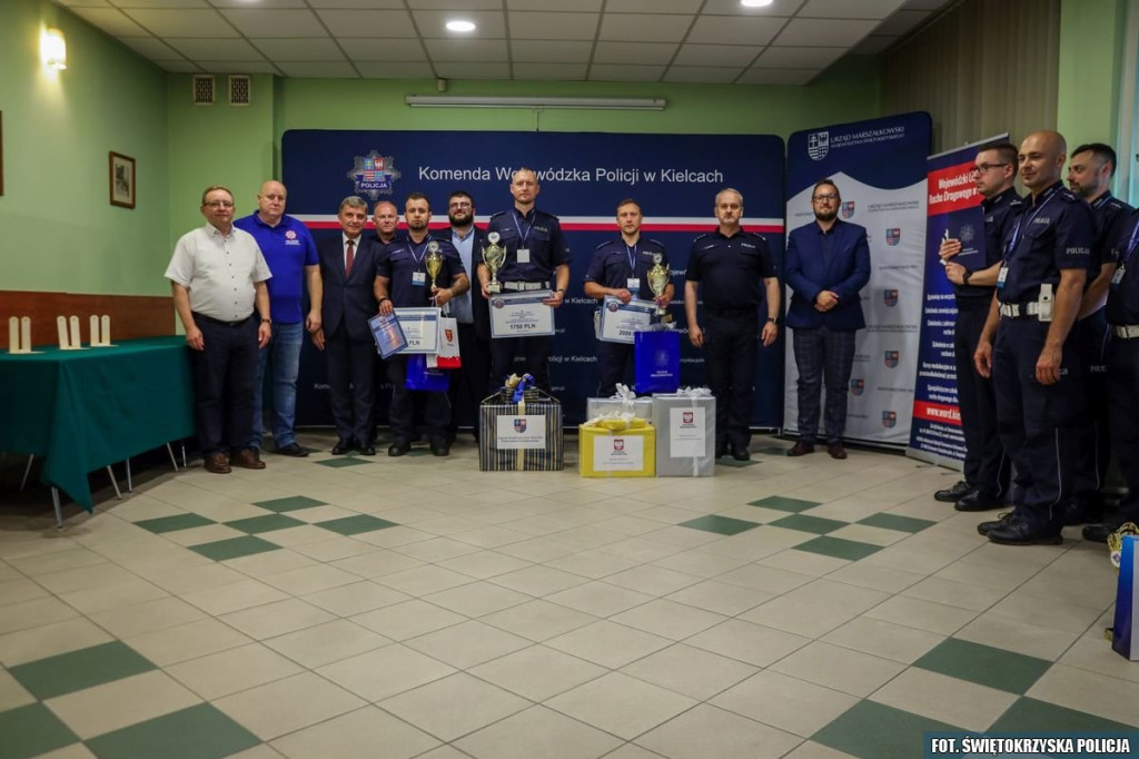 Policjant z Końskich najlepszym w województwie! [zdjęcia]