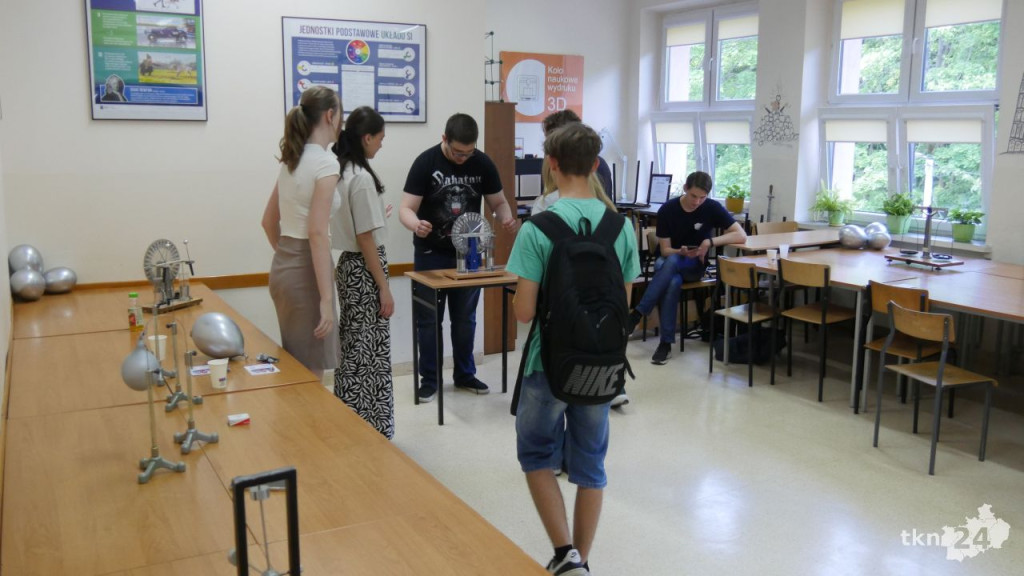 Spacerkiem po Nowym! Dzień otwarty II LO z mnóstwem atrakcji. Poznajcie ofertę tej szkoły  [wideo, zdjęcia]