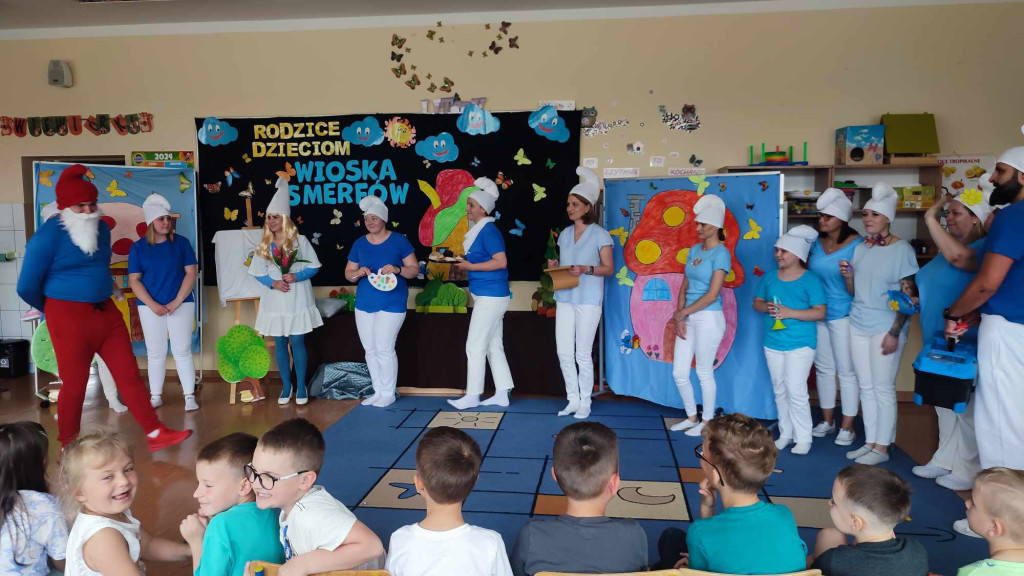 Dorośli wystąpili dla dzieci. Niespodzianka na Dzień Dziecka [zdjęcia]