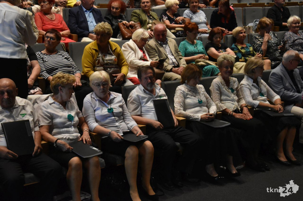 Uniwersytet Trzeciego Wieku w Końskich podsumował rok akademicki 2023/2024 [wideo, zdjęcia]
