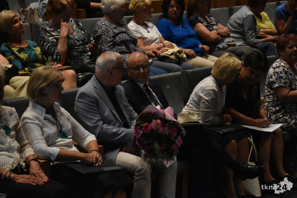 Uniwersytet Trzeciego Wieku w Końskich podsumował rok akademicki 2023/2024 [wideo, zdjęcia]