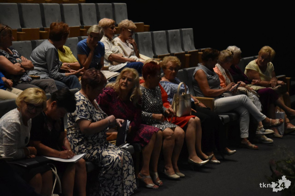 Uniwersytet Trzeciego Wieku w Końskich podsumował rok akademicki 2023/2024 [wideo, zdjęcia]
