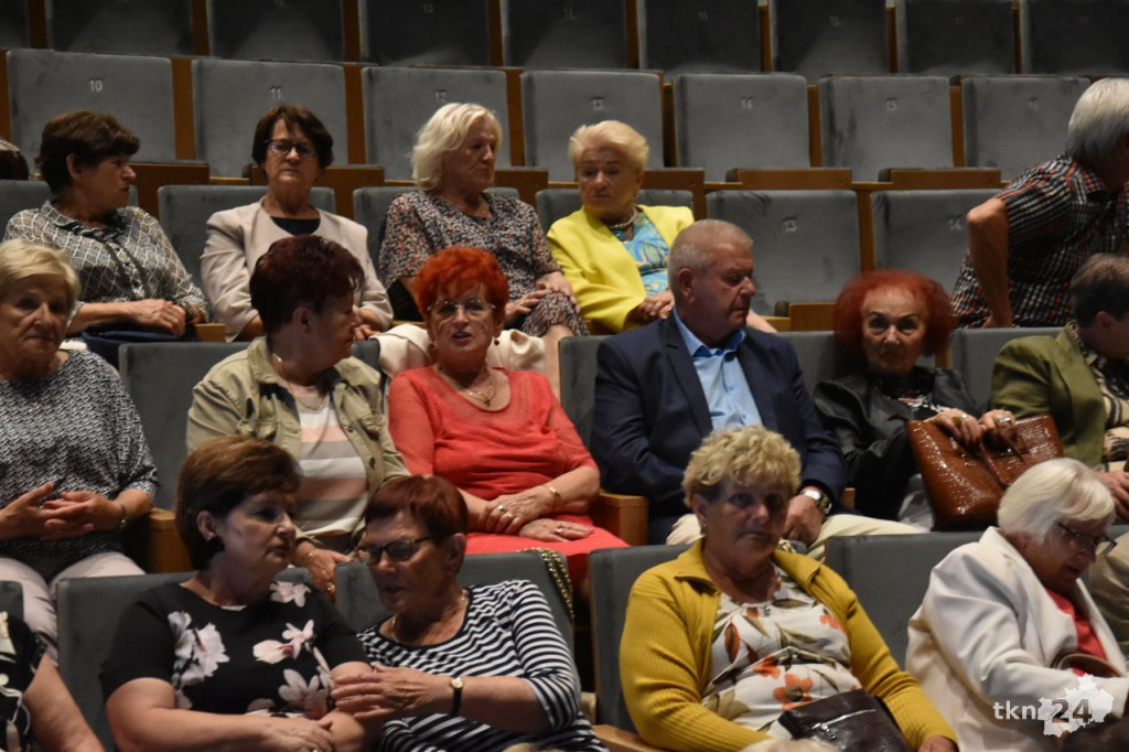 Uniwersytet Trzeciego Wieku w Końskich podsumował rok akademicki 2023/2024 [wideo, zdjęcia]