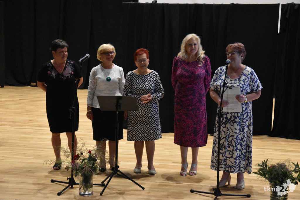 Uniwersytet Trzeciego Wieku w Końskich podsumował rok akademicki 2023/2024 [wideo, zdjęcia]