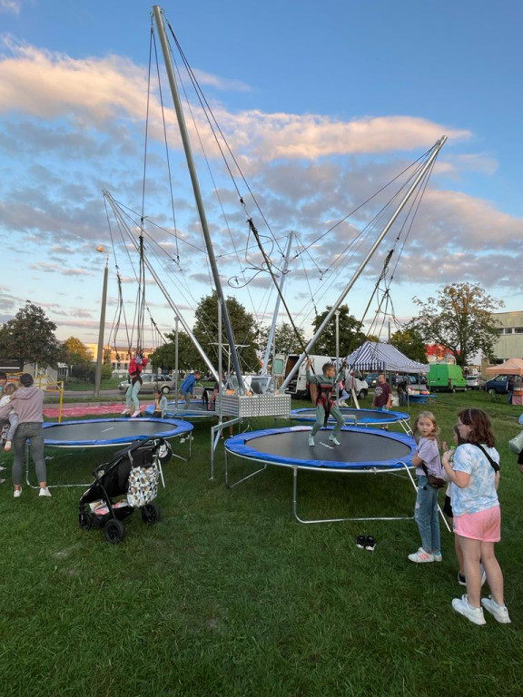 Trampoliny eurobungee, dmuchańce i inne atrakcje! Wynajmij na swoją imprezę! [wideo, zdjęcia]