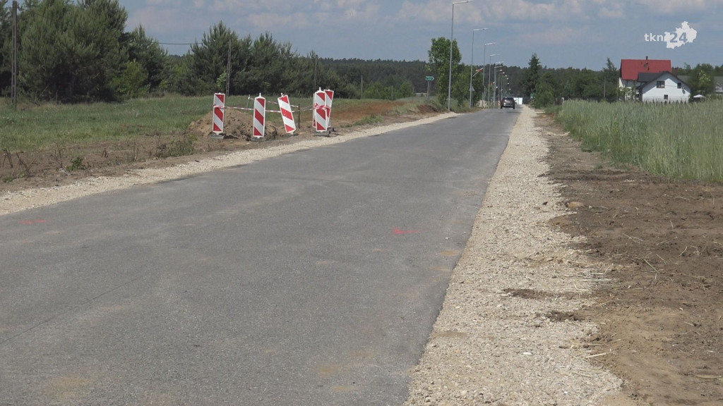 Powiat realizuje drogi z dotacją z Polskiego Ładu i wsparciem gmin [wideo, zdjęcia]