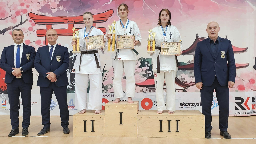 Mocna ekipa konecczan pojedzie na Mistrzostwa Europy w karate! [zdjęcia]