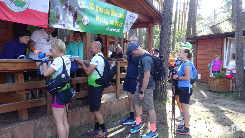Trwa 32. Konecki Maraton Pieszy [wideo, zdjęcia]