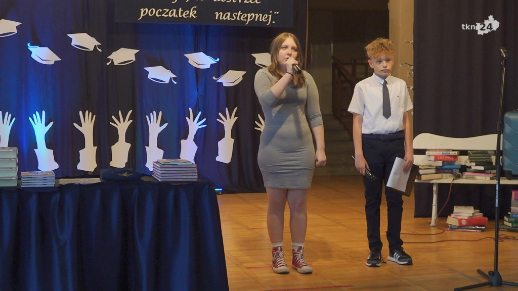 Jedynka pożegnała ósmoklasistów. To była piękna uroczystość [wideo, zdjęcia]