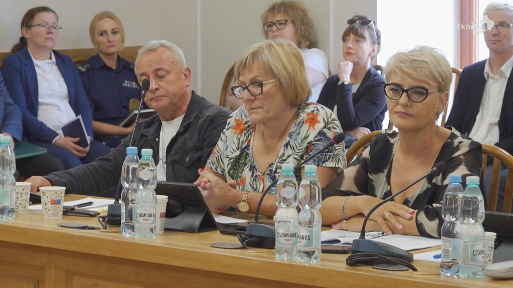 Sesja w Końskich. Obratański odznaczony i z absolutorium [wideo]