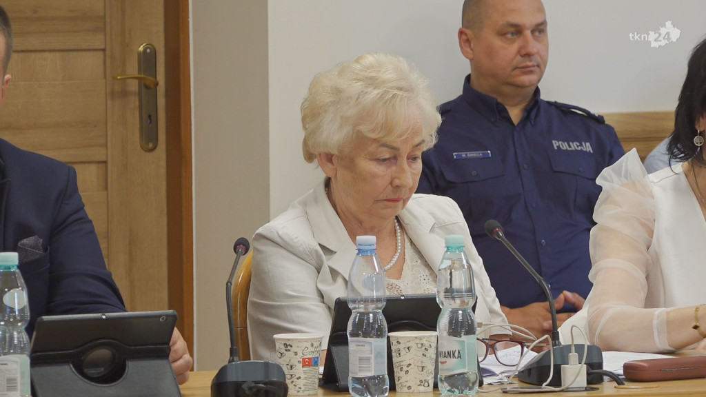 Sesja w Końskich. Obratański odznaczony i z absolutorium [wideo]