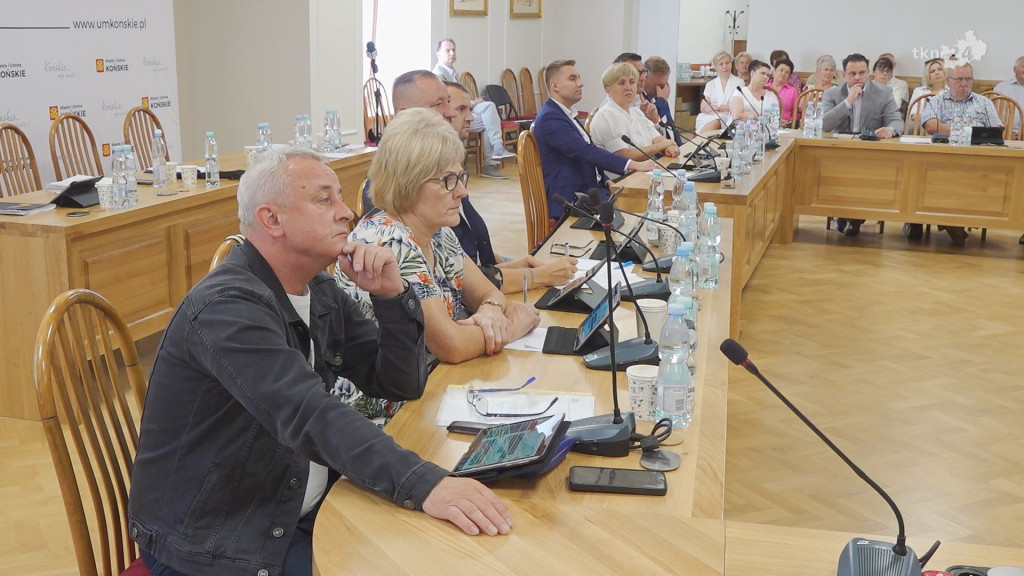 Sesja w Końskich. Obratański odznaczony i z absolutorium [wideo]