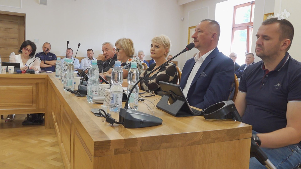 Sesja w Końskich. Obratański odznaczony i z absolutorium [wideo]