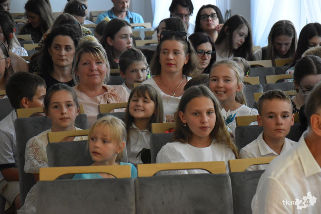 Zakończenie roku szkolnego 2023/2024 w koneckiej szkole muzycznej [wideo, zdjęcia]