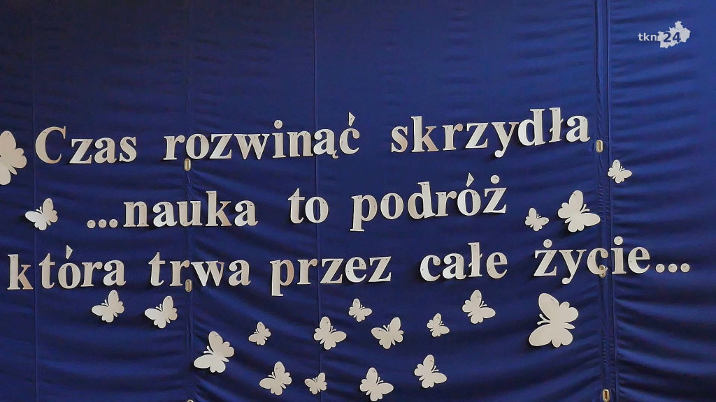 Rok szkolny 23/24 to już przeszłość. Z kamerą odwiedziliśmy dziś szkoły [wideo, zdjęcia]