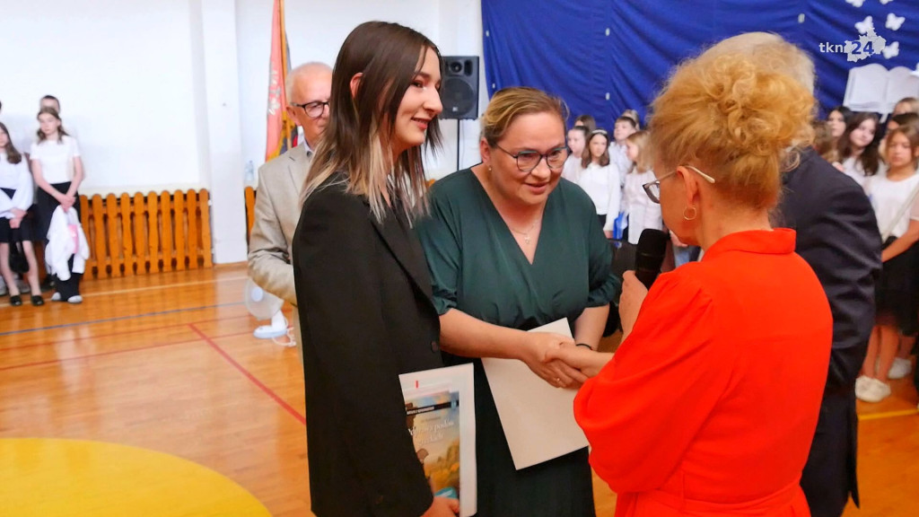 Rok szkolny 23/24 to już przeszłość. Z kamerą odwiedziliśmy dziś szkoły [wideo, zdjęcia]