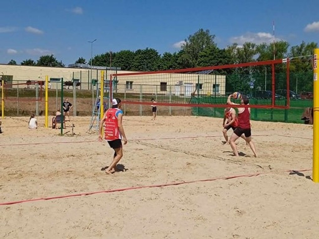 I Turniej Siatkówki Plażowej Fair Play w Końskich [zdjęcia]