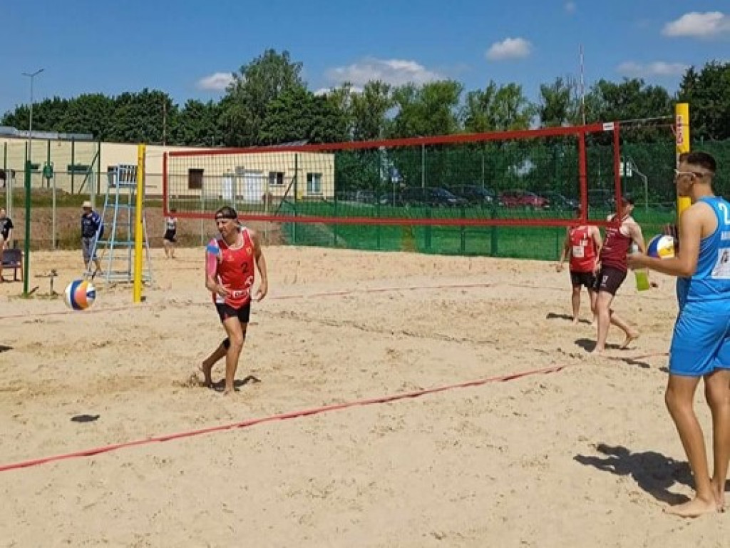 I Turniej Siatkówki Plażowej Fair Play w Końskich [zdjęcia]