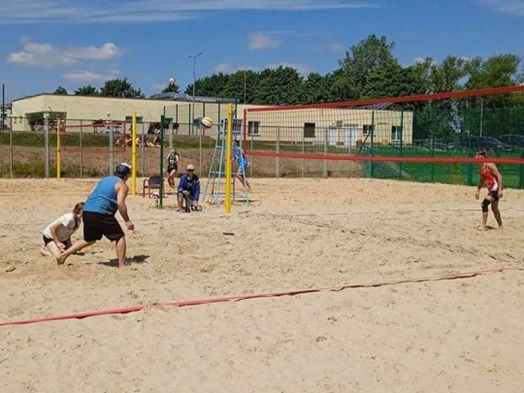 I Turniej Siatkówki Plażowej Fair Play w Końskich [zdjęcia]