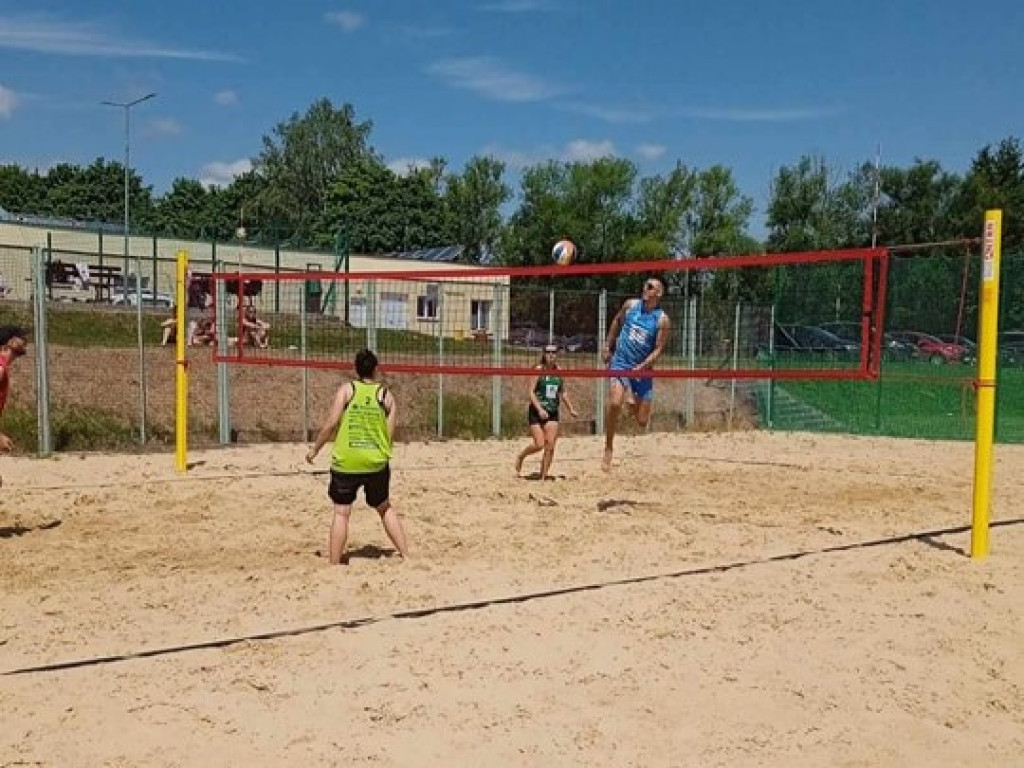 I Turniej Siatkówki Plażowej Fair Play w Końskich [zdjęcia]