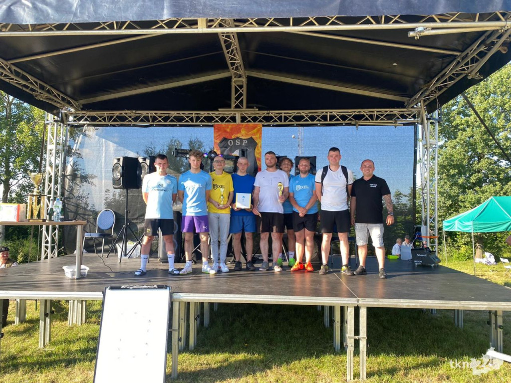 Orliki z Pijanowa najlepsze na Dęby Cup. To była zabawa dla całych rodzin [wideo, zdjęcia]