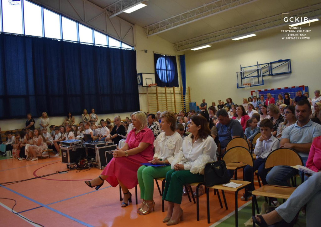 Uroczyste zakończenie roku szkolnego w Gowarczowie [zdjęcia]