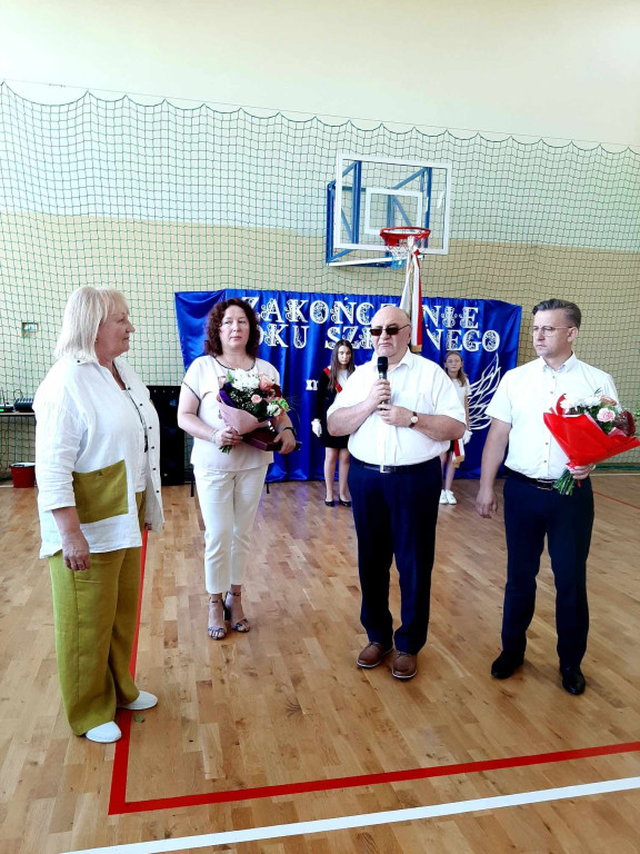Pożegnanie dyrektor Marianny Michalskiej w szkole w Czermnie [zdjęcia]