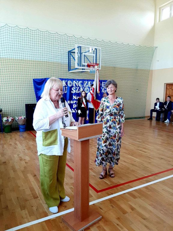 Pożegnanie dyrektor Marianny Michalskiej w szkole w Czermnie [zdjęcia]